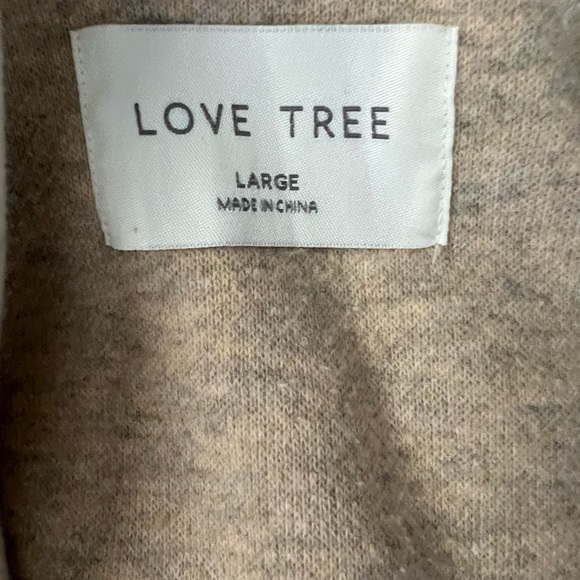 Women’s Cream Coat Size Large - Picture 6 of 8